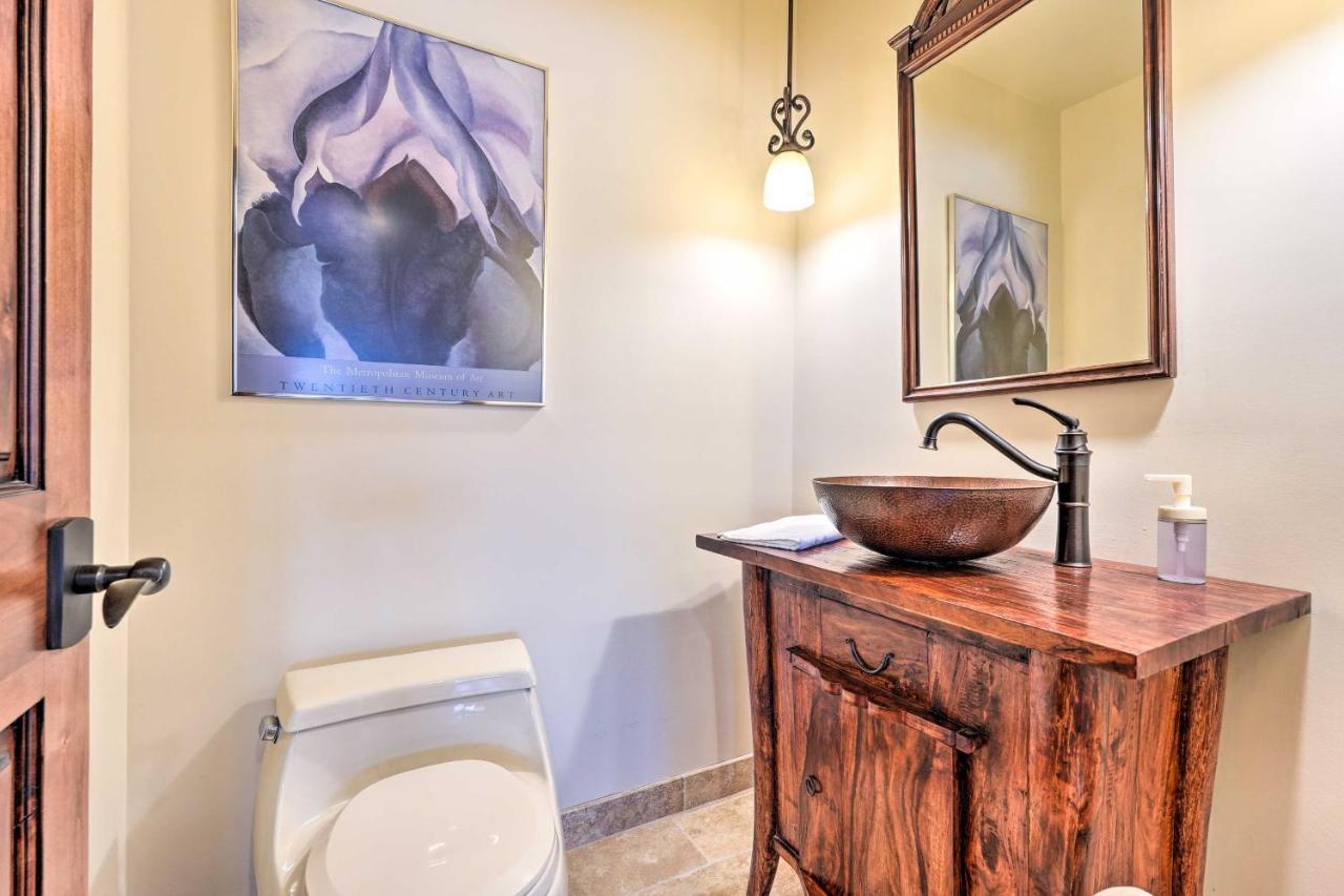 Pet-Friendly Glendale Home With Pool And Putting Green Phoenix Exterior photo